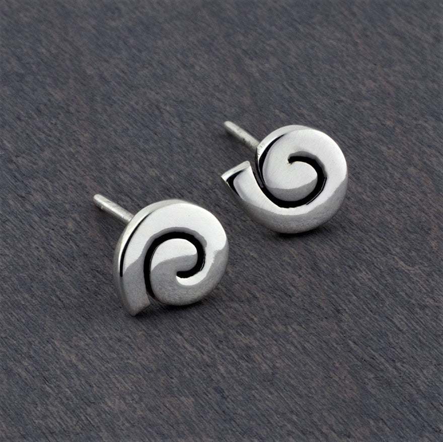 Winged Dragon Stud Earrings in Sterling Silver – Le Dragon Argenté